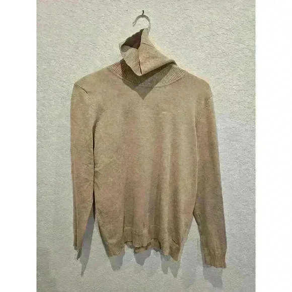 Calvin Klein tan turtle neck. Size large. - Picture 3 of 4